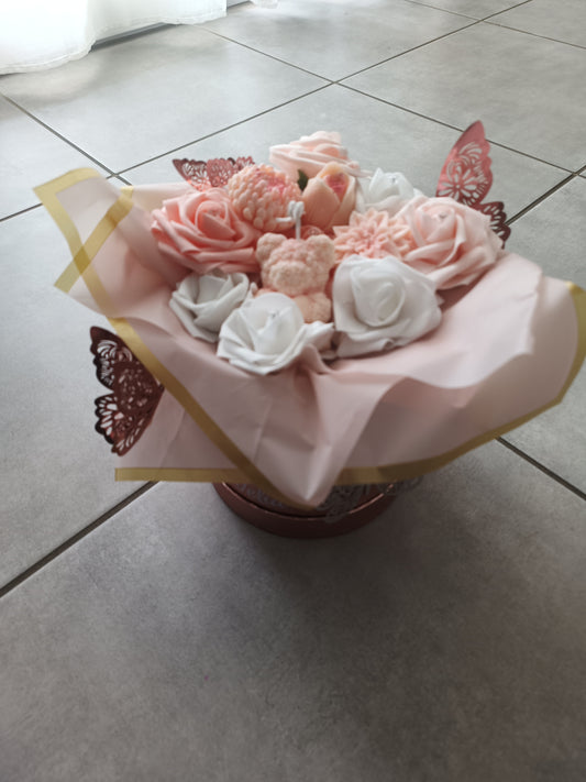 Bouquet bougie et fleur dans pot